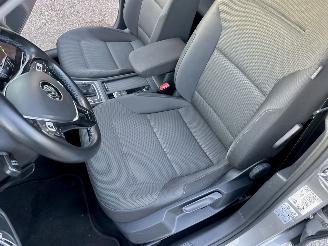 Volkswagen e-Golf 136pk dsg aut Highline - nap - facelift - navi - acc - front assist - cruise - pdc v+a - rijdbaar picture 21