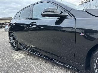 BMW 1-serie M135i xDrive 306pk aut + f1 High Exe M-Sport Performance - pano - hud - harman/kardon - keyless - kuipstoelen picture 78