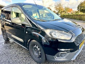 Ford Transit Courier Van 1.5 TDCI 75pk 6-bak euro.6 Trend - 62dkm nap - navi - airco - cruise - schuif + klapdeuren - rijdbaar picture 4