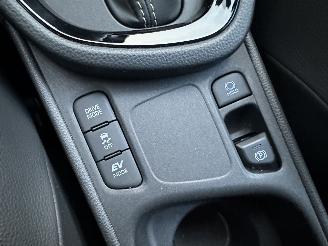 Toyota Yaris Cross 1.5 Hybrid 93pk aut Launch Edition - head up - leer - stuur/stoelverw - elektr klep - front + line + side assist picture 35