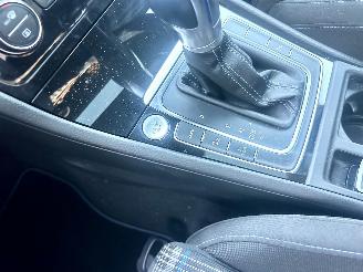 Volkswagen Golf GTE 1.4 TSI PHEV 225pk aut + f1 - pano - 90dkm - navi - carplay - stoelverw - keyless entry + start picture 13
