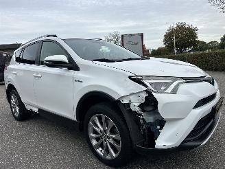 Toyota Rav-4 2.5 Hybrid 188pk aut Executive - 62dkm - leer - navi - cam - keyless - stoelverw - front + line assist picture 4