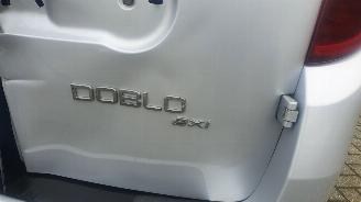 Fiat Doblo GRAND doblo 1.6  66kw TDI AUTOM, clima 1e eigenaar rijdbaar picture 3