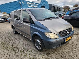 damaged commercial vehicles Mercedes Vito 2.1 CDI 109 DC  VAN 1e eigenaar 2009/10