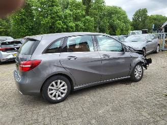 Mercedes B-klasse B 180  1.6 benzine 123 pk autom 56000 km 1e eigenaar picture 13