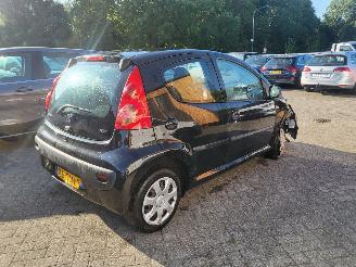 Peugeot 107 5 drs 50kw  cool edition picture 5