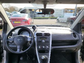 Opel Agila INCL ONDERDELEN 1.0 benz 48 kw af fabriek LPG ,AIRCO, NAP picture 3