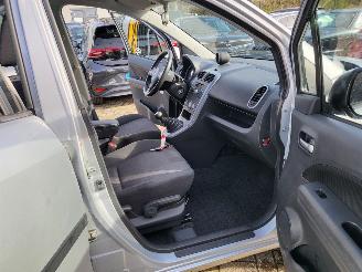 Opel Agila INCL ONDERDELEN 1.0 benz 48 kw af fabriek LPG ,AIRCO, NAP picture 15
