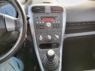Opel Agila INCL ONDERDELEN 1.0 benz 48 kw af fabriek LPG ,AIRCO, NAP picture 9