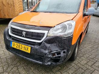 Peugeot Partner Partner 7 1.6 Hdi 55 kw  euro 6  1e eigenaar airco picture 17