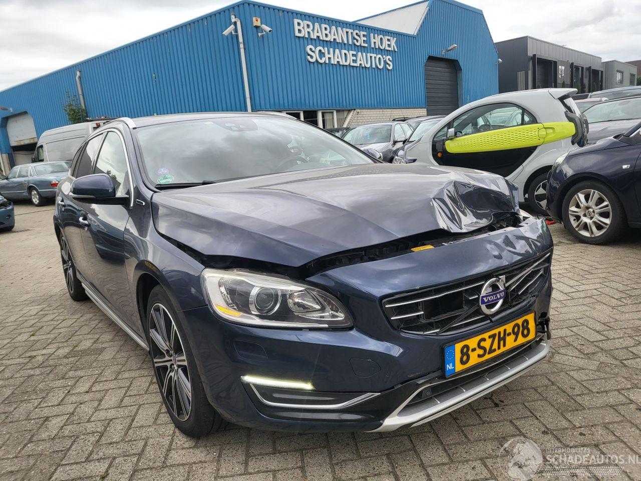 Volvo V-60 Volvo V60 2.4 D6 AWD Plug-In Hybrid Summum 1e eigenaar