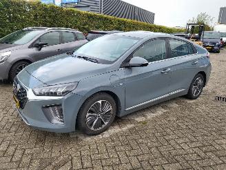 Hyundai Ioniq Hyundai IONIQ 1.6 GDi PHEV PLUG IN HYBRIDE Comfort picture 11
