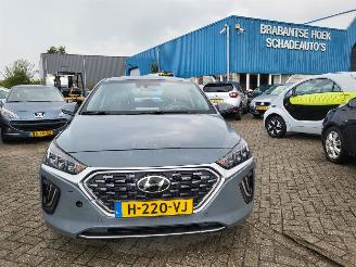 Hyundai Ioniq Hyundai IONIQ 1.6 GDi PHEV PLUG IN HYBRIDE Comfort picture 14