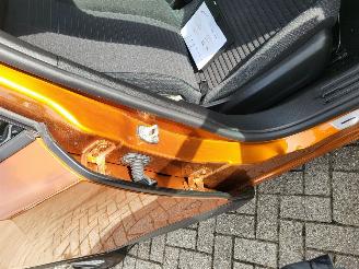 Peugeot e-2008 Peugeot e-2008 EV Style 50 kWh rijdbaar rijbereik 335 km nieuwprijs  € 40000 picture 29