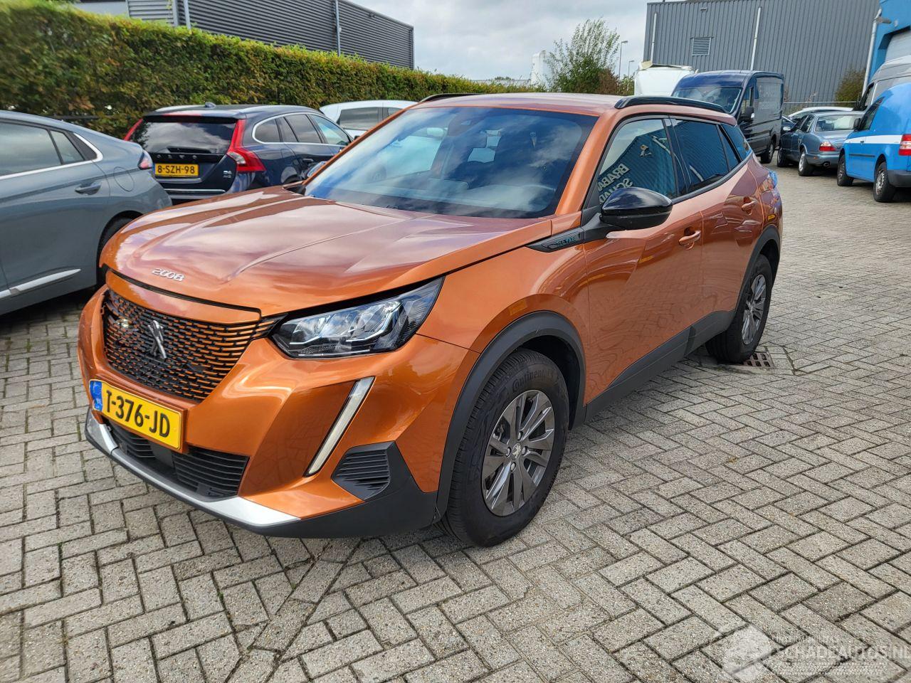 Peugeot e-2008 Peugeot e-2008 EV Style 50 kWh rijdbaar rijbereik 335 km nieuwprijs  € 40000