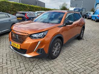 Peugeot e-2008 Peugeot e-2008 EV Style 50 kWh rijdbaar rijbereik 335 km nieuwprijs  € 40000 picture 1