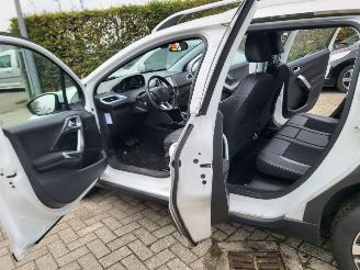Peugeot 2008 AUTOMAAT Peugeot 2008 1.2 PureTech Allure 69000KM  RIJDBAAR picture 5