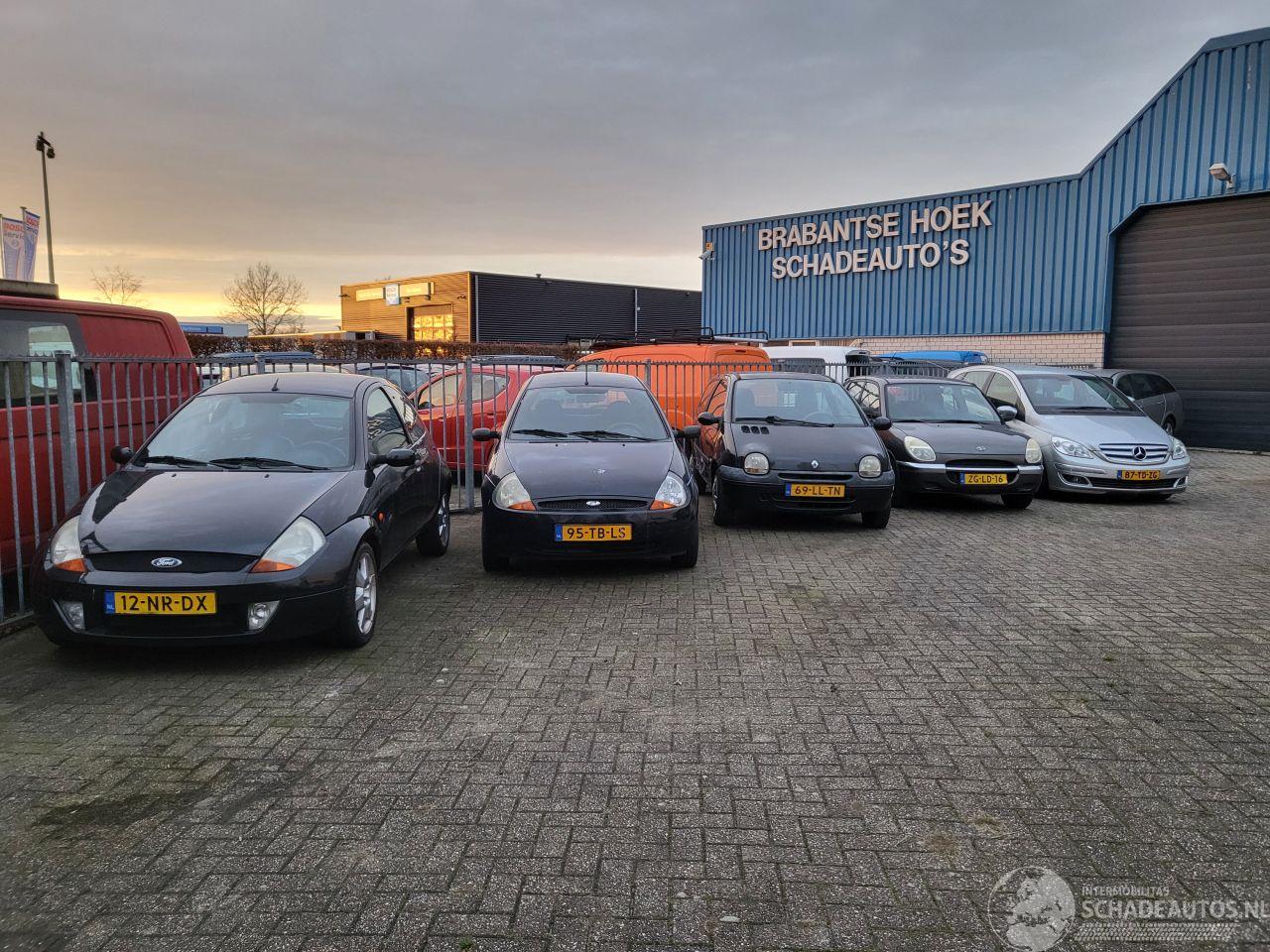 Overige  7rijdbare auto,s € 2450.--