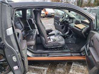 BMW i3 i3 S 120Ah 42 kWh RoadStyle Edition 1 van 1000 nwprijs € 50000.- picture 17