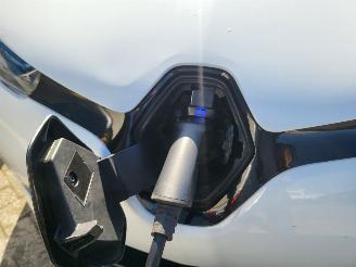 Renault Zoé ZOE Q90 Bose Quickcharge 41 kWh RIJDBAAR HUURACCU picture 14