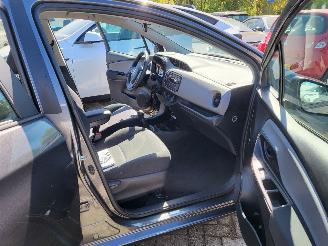 Toyota Yaris 1.0 VVT-i Active  Cool 5drs  rijdbaar picture 9