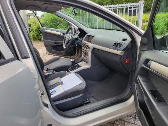 Opel Astra Opel Astra Wagon 1.6 Essentia picture 8