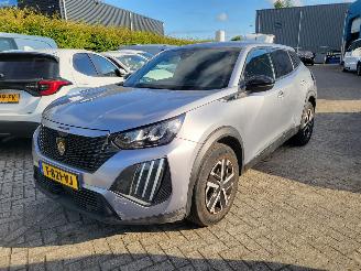 Vaurioauto  passenger cars Peugeot e-2008 e-2008 EV GT Active 54 kWh Range 406 km rijdbaar nwpr €43000 NEW MODEL 2023/9