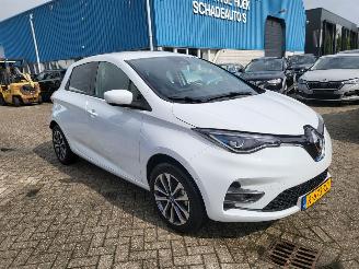 Unfallwagen Renault Zoé incl accu INTENSE  51 KW met CCS lader  8000 km GEEN SCHADE technisch probleem 2020/6