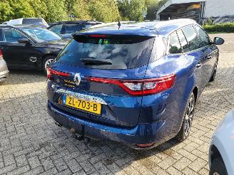 Renault Mégane Estate 1.3 TCe Bose  rijdbare motorschade picture 5