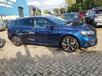 Renault Mégane Estate 1.3 TCe Bose  rijdbare motorschade picture 13