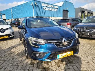 Renault Mégane Estate 1.3 TCe Bose  rijdbare motorschade picture 12