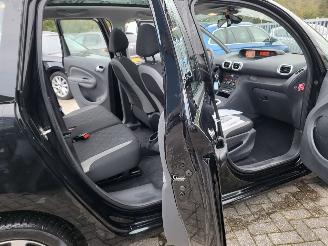 Citroën C3 C3 Picasso 1.2 PureTech Tendance 110 pk  rijdbaar picture 20