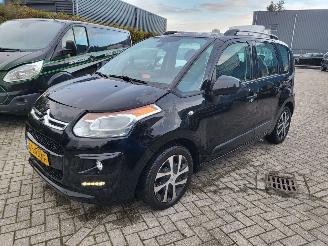 Citroën C3 C3 Picasso 1.2 PureTech Tendance 110 pk  rijdbaar picture 2