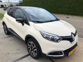krockskadad bil auto Renault Captur Captur AUTOMAAT  1.2 TCe Dynamique rijdbaar. 2017/4