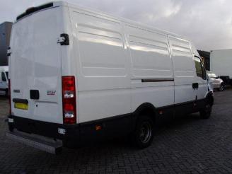 damaged commercial vehicles Iveco Daily 40c 18v  maxi dubb lucht 3.0 auto euro4 2008/2