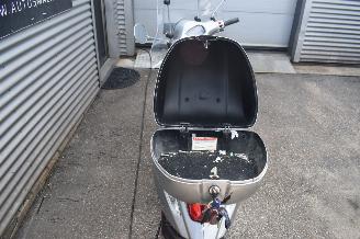 Vespa  Ellectrica 5Pk picture 11
