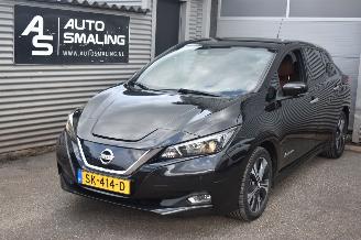 Schadeauto Nissan Leaf 40Kwh 2.Zero Edition 150Pk *Navi/Clima/Leder/Camera 2018/4