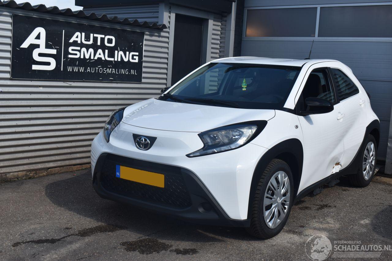 Toyota Aygo X 1.0 VVT-i MT Play 72Pk *Airco/Camera