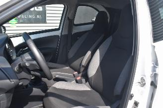 Toyota Aygo X 1.0 VVT-i MT Play 72Pk *Airco/Camera picture 5