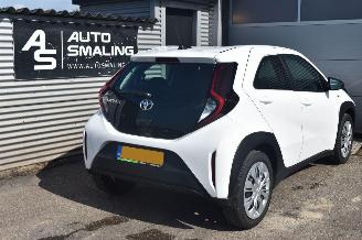 Toyota Aygo X 1.0 VVT-i MT Play 72Pk *Airco/Camera picture 3