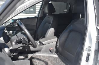 Hyundai Kona 64kwh premium 204Pk *Navi/Clima/Camera/Leder/stoelverwarming picture 7