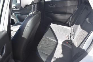 Hyundai Kona 64kwh premium 204Pk *Navi/Clima/Camera/Leder/stoelverwarming picture 8