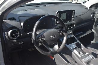 Hyundai Kona 64kwh premium 204Pk *Navi/Clima/Camera/Leder/stoelverwarming picture 9