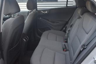 Hyundai Ioniq 38Kwh Comfort Ev 136Pk *Navi/Clima/Camera/stoelverwarming picture 6