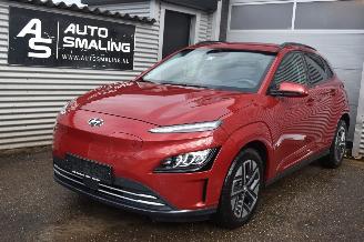škoda osobní automobily Hyundai Kona 64Kwh Comfort 204Pk SOH 100% 3FASE *Navi/Clima/Camera/Stoelverwarming 2022/7