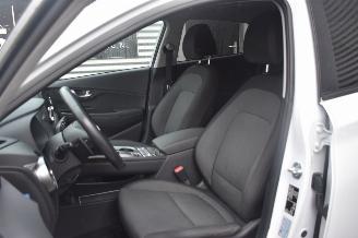 Hyundai Kona 64Kwh Comfort 204Pk 3FASE *Navi/Clima/Camera/Stoelverwarming picture 5