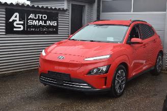 Auto incidentate Hyundai Kona 64Kwh Comfort 204Pk SOH 100% 3FASE *Navi/Clima/Camera/Stoelverwarming 2021/8