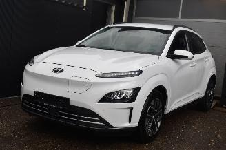 škoda osobní automobily Hyundai Kona 39Kwh Comfort 136Pk SOH 100% *Navi/Clima/Camera/Stoelverwarming 2021/9