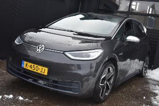 Damaged car Volkswagen ID.3 58Kwh First Plus 204Pk 3Fase *Navi/Clima/Camera/Stoelverwarming 2020/12