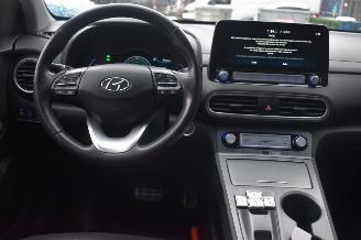 Hyundai Kona 64Kwh Premium 204Pk 3Fase SOH 100% *Navi/Clima/Camera/Leder/Stoelverwarming picture 8